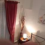 Angela's Seaside Luxury Flat 哈尔基斯