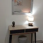 Angela's Seaside Luxury Flat 哈尔基斯