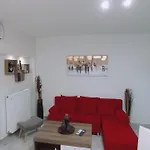 Angela's Seaside Luxury Flat 公寓