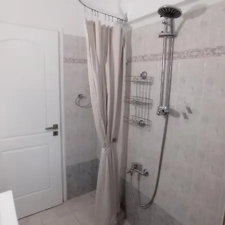 Angela's Seaside Luxury Flat Daire *