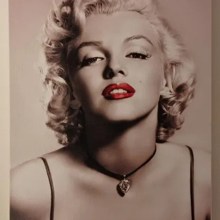 Angela's Seaside Luxury Flat Daire