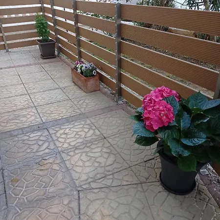 Angela's Seaside Luxury Flat ليفكاندي شالكيداس